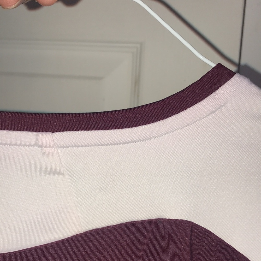 NWT Women’s Adidas Volleyball Athletic Top - Picture 6 of 8